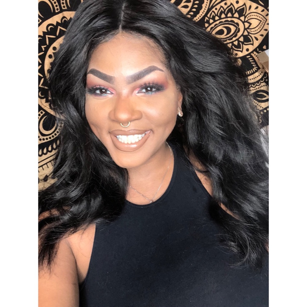 Meet your Posher, Aliya